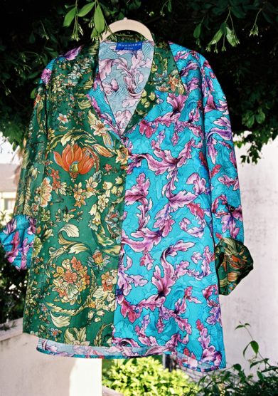 camicia mix di sete stampate a fiori verde e turchese