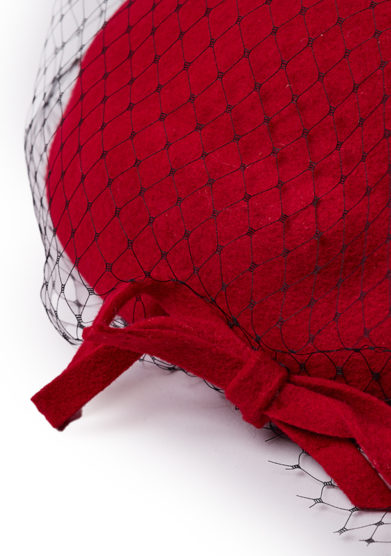 cappello rosso Touche in feltro di lana con veletta Tabarro san marco